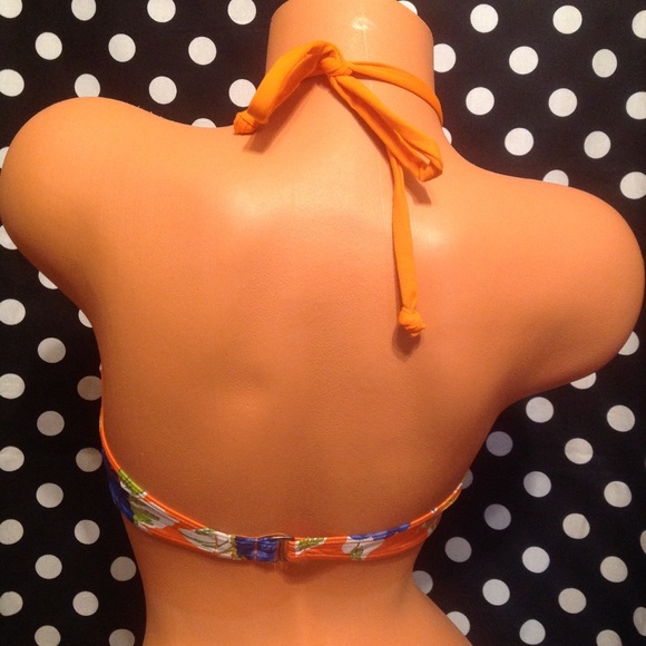 Hollister Bikini Top L! - Picture 2 of 4